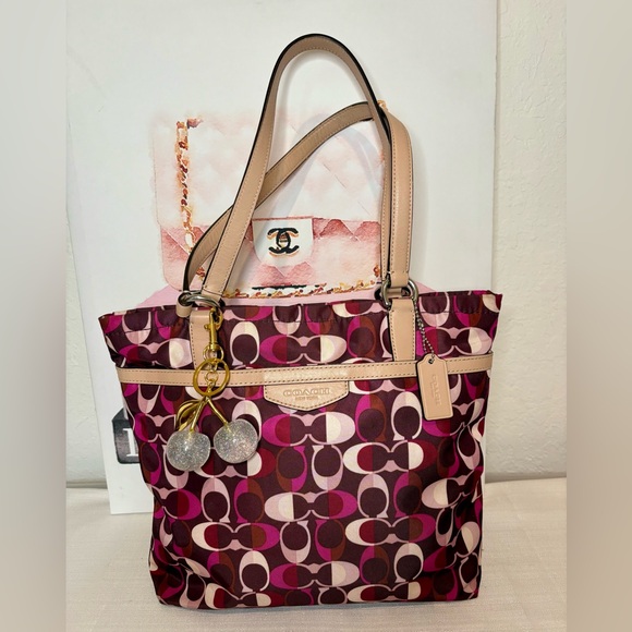 Coach Signature Stripe Multi Dream C Tote No. J1457-F33295 - Picture 1 of 11